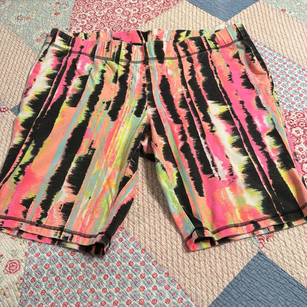 LIVI Active Shorts Size 18/20